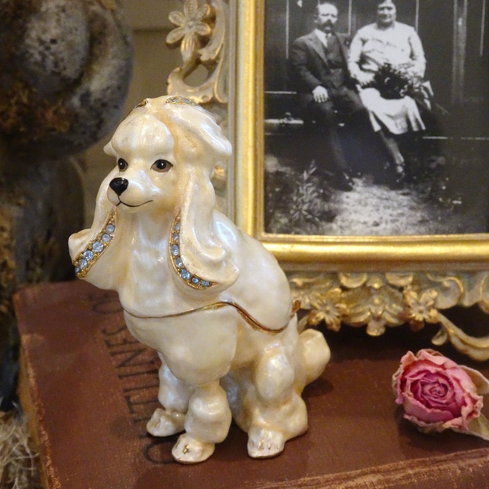 Rucinni Swarovski Crystal French Poodle Cream Enamel Trinket Pill Box Decoration - Picture 6 of 10